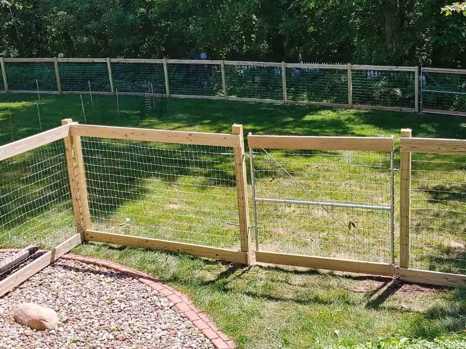 Farm Fence Contractor in Southern Wisconsin