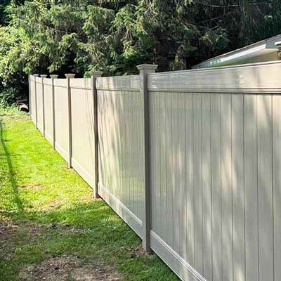 Vinyl Fence Contractor in Southern Wisconsin